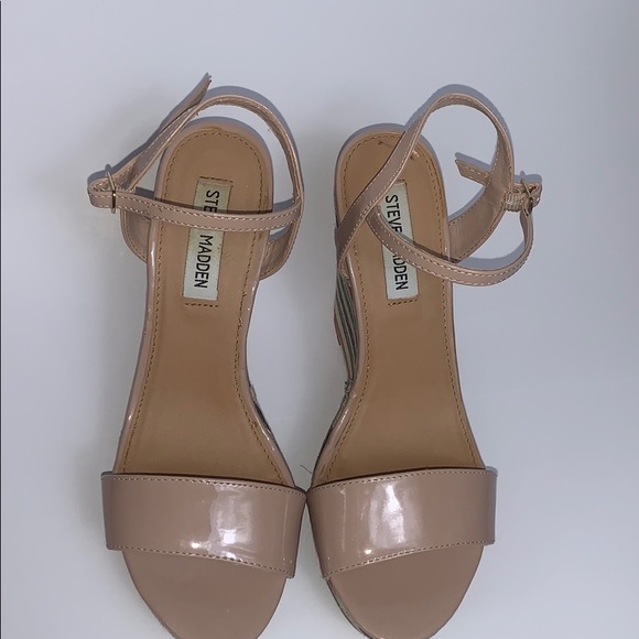 Steve Madden nude platforms sandals - Picture 9 of 11